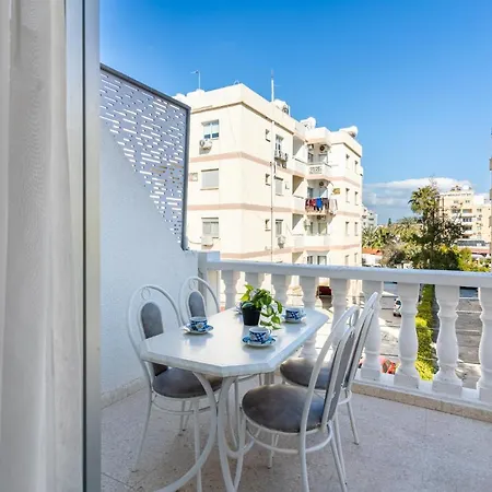 Groovy 1-bedroom In *