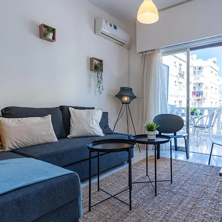 Groovy 1-bedroom In Lägenhet *
