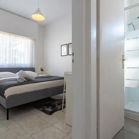 Groovy 1-bedroom In Апартаменти Ларнака
